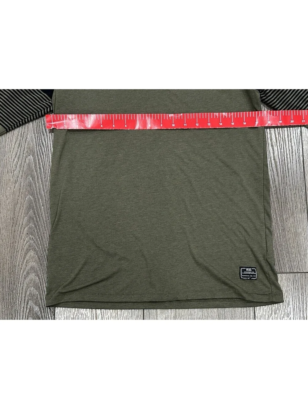 Nike Mens 3/4 Sleeve Green Size small